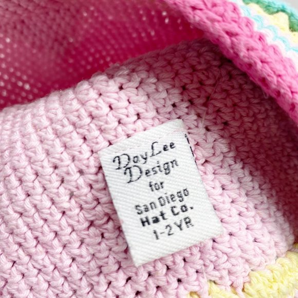 DayLee Design Hand Crochet Cupcake Beanie 1-2yr - Picture 7 of 13